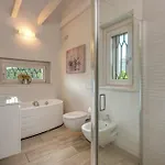 La Corte With Amazing Pool And Garden Вилла Колико