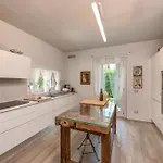 La Corte With Amazing Pool And Garden Вилла *