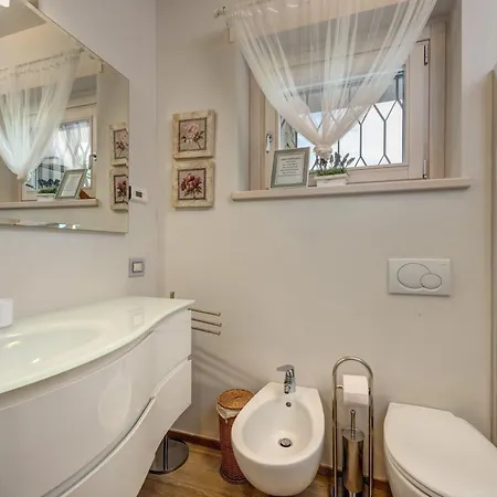 Вилла La Corte With Amazing Pool And Garden *