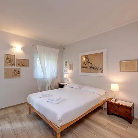 Вилла La Corte With Amazing Pool And Garden