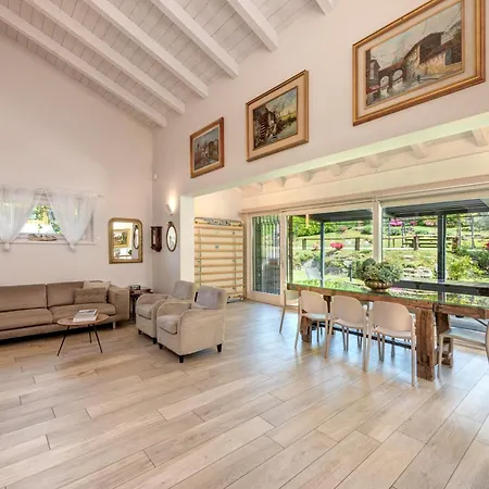 Villa La Corte With Amazing Pool And Garden Colico