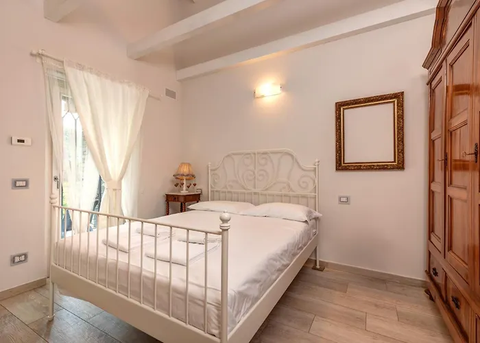 La Corte With Amazing Pool And Garden