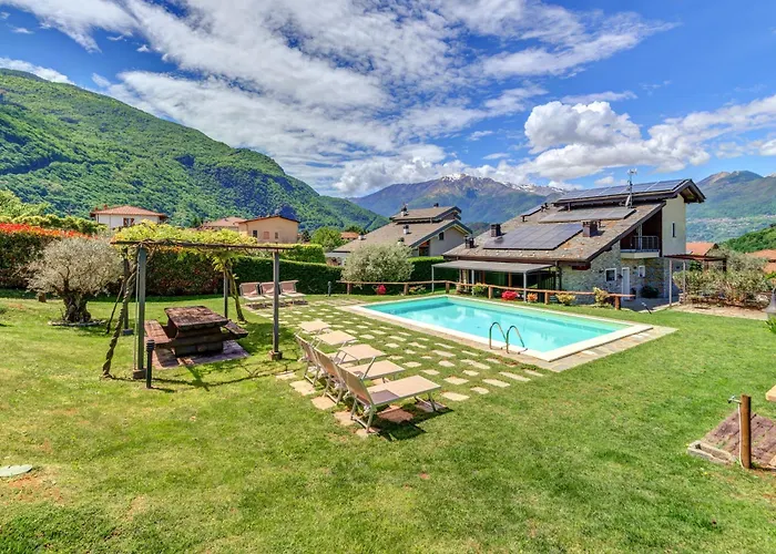 La Corte With Amazing Pool And Garden Colico