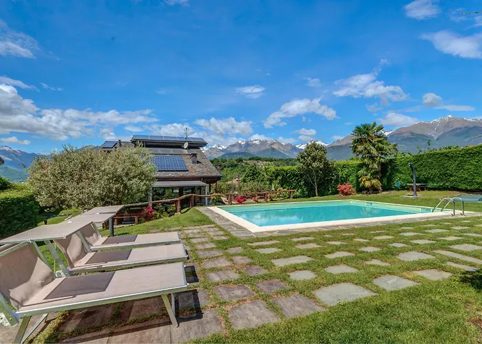 La Corte With Amazing Pool And Garden Villa